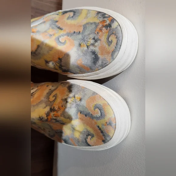 Women's Keds Slip On Shoes, Size 11 - Picture 4 of 7